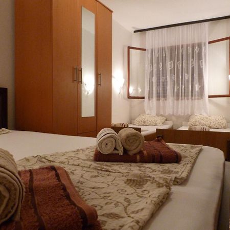 Apartments Aleksic Сутоморе Екстериор снимка