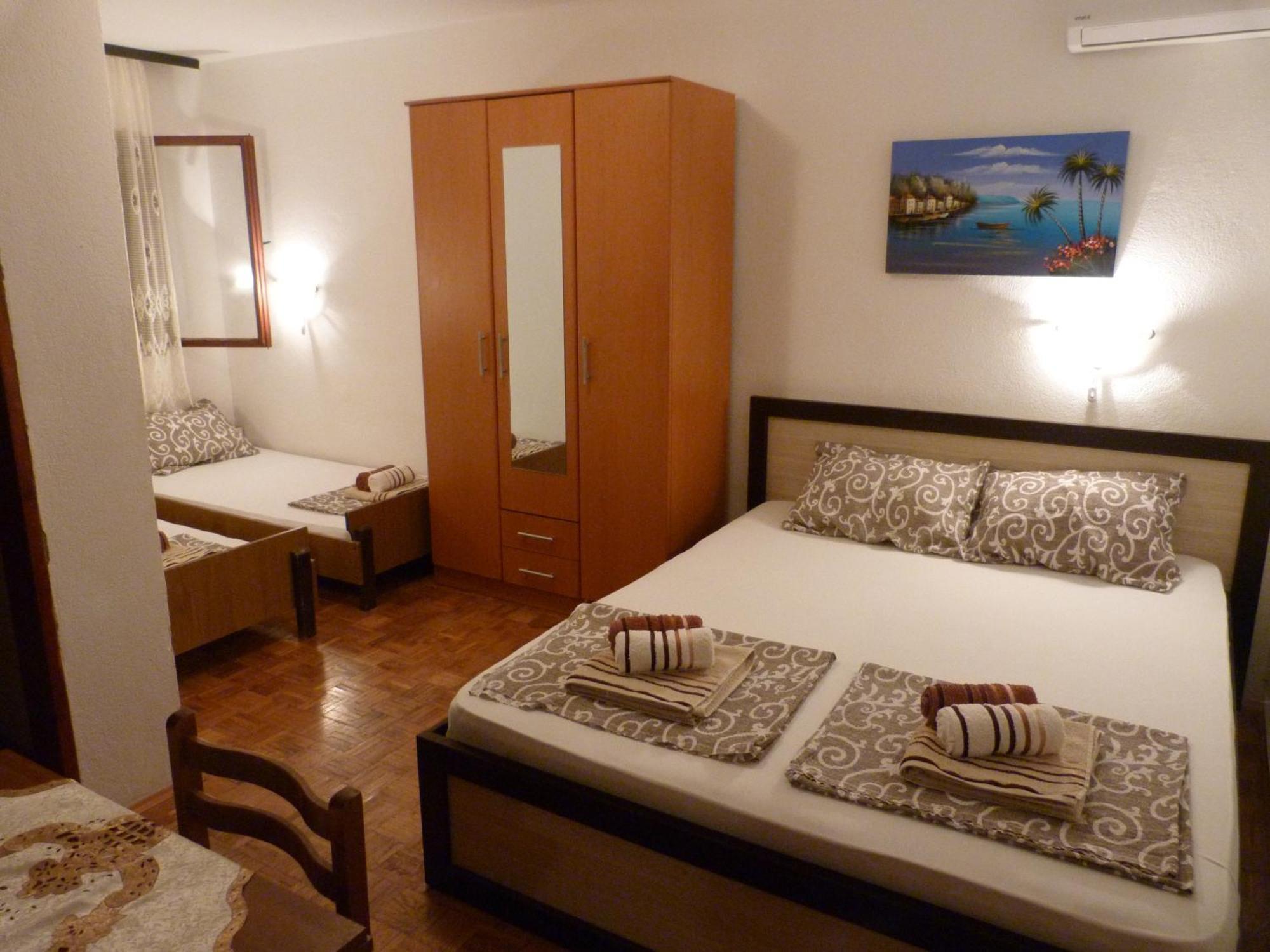 Apartments Aleksic Сутоморе Екстериор снимка
