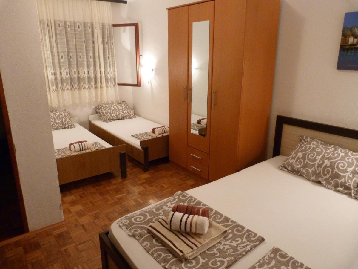 Apartments Aleksic Сутоморе Екстериор снимка