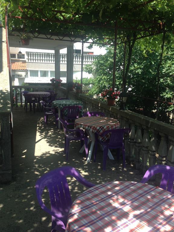 Apartments Aleksic Сутоморе Екстериор снимка