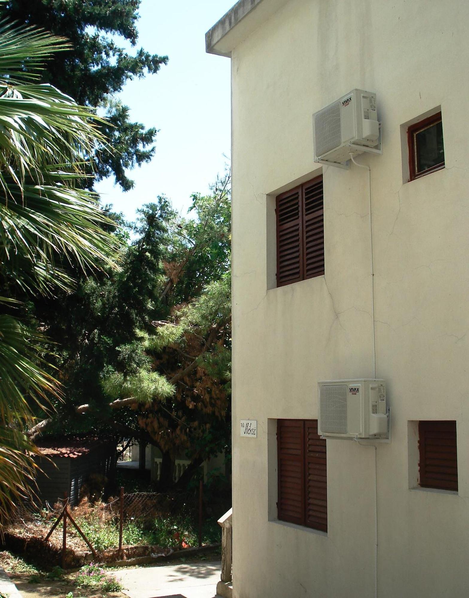 Apartments Aleksic Сутоморе Екстериор снимка