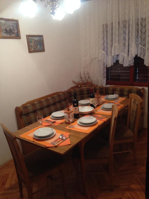 Apartments Aleksic Сутоморе Екстериор снимка