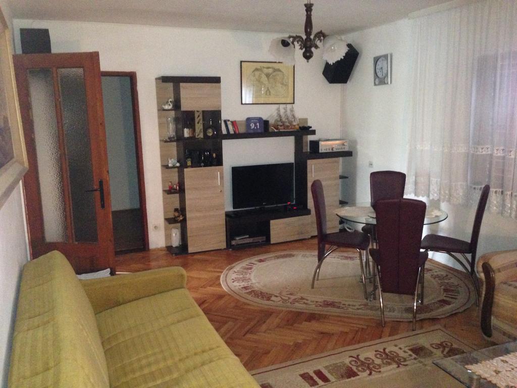 Apartments Aleksic Сутоморе Екстериор снимка