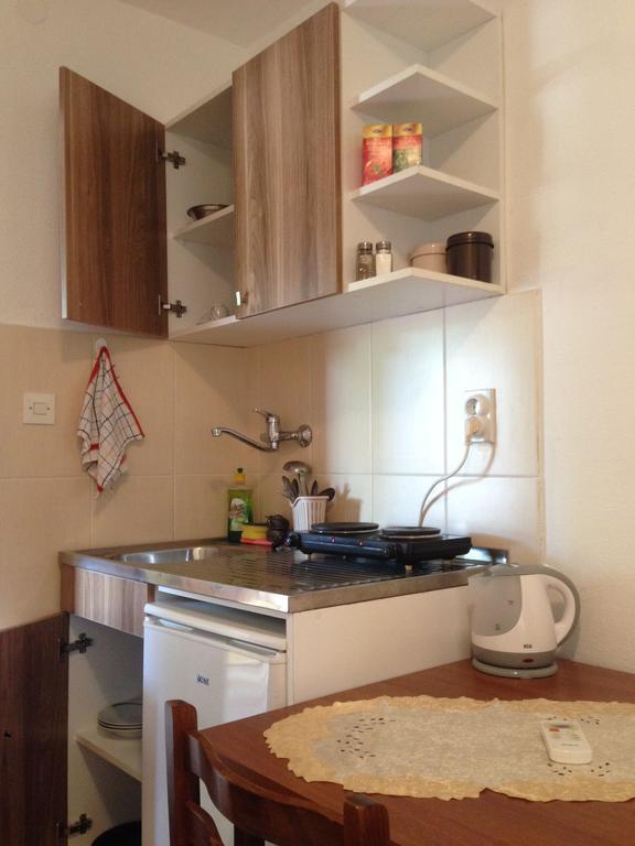 Apartments Aleksic Сутоморе Екстериор снимка