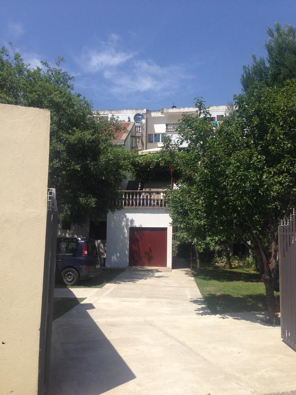 Apartments Aleksic Сутоморе Екстериор снимка